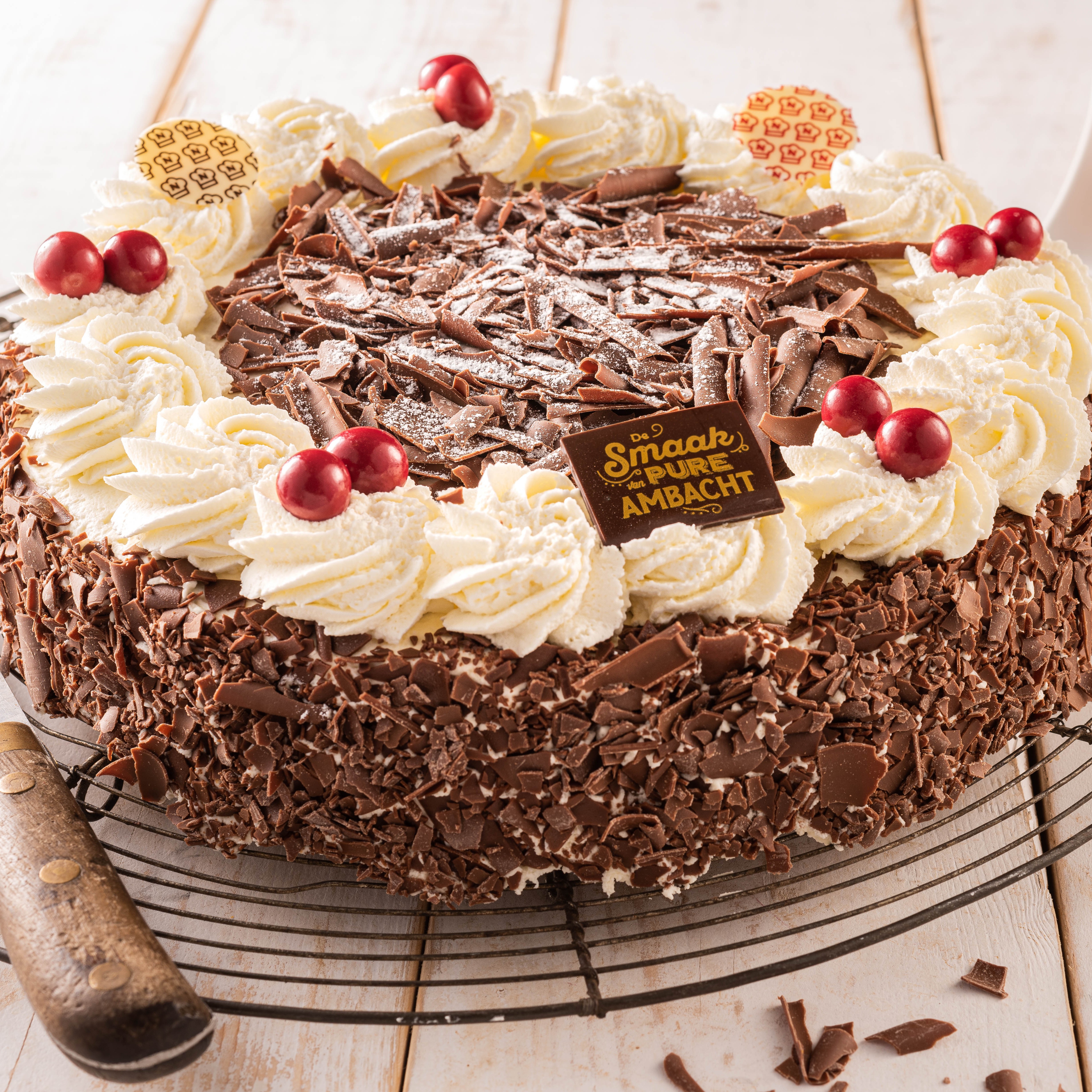 Schwarzwalder kirsch taart 12 pers (gesneden)